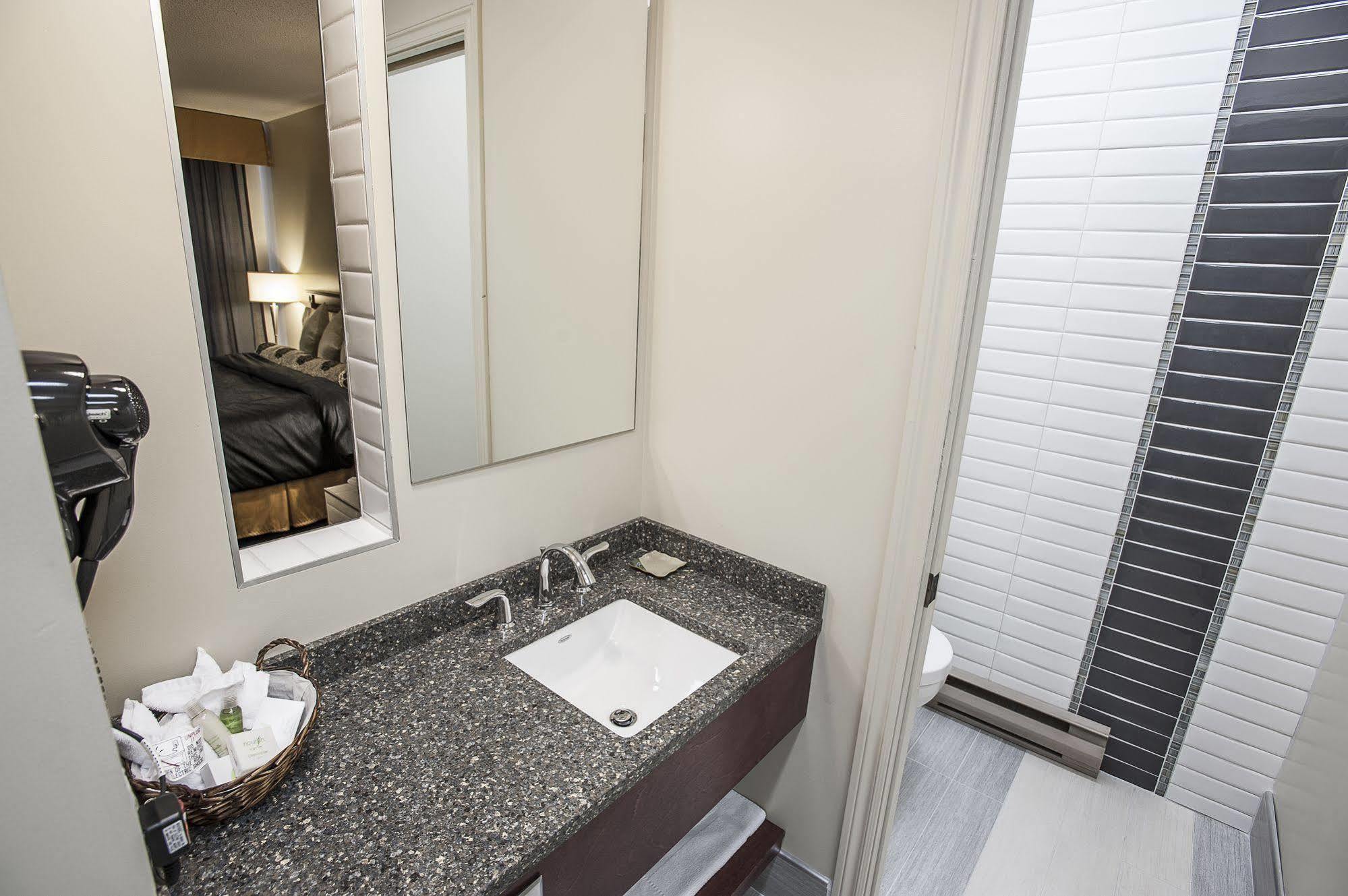 Le Deville Par G5 Hotel 3*
